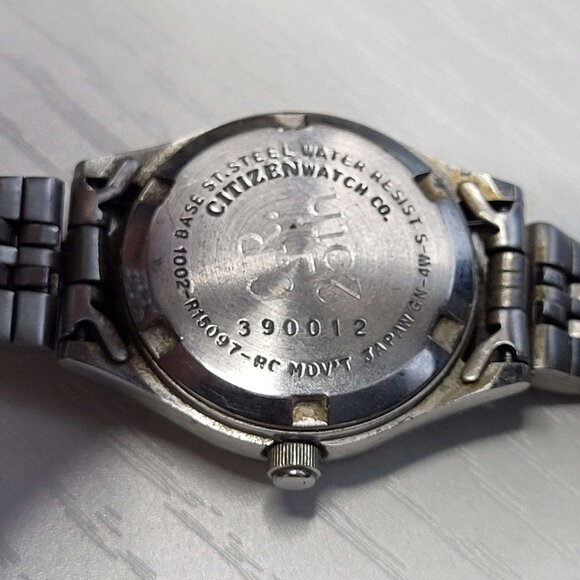 Citizen R15097-RC Watch - For Parts & Repair - Picture 3 of 3